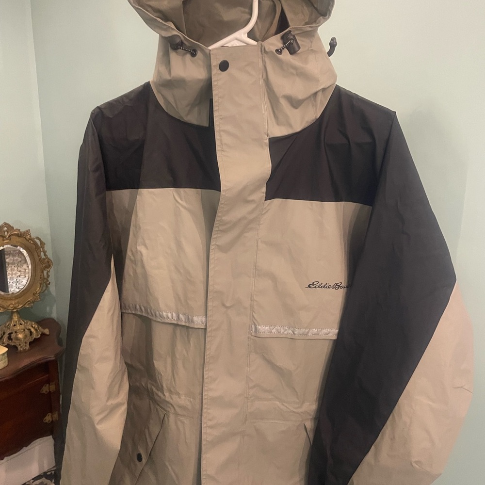 Eddie Bauer Men's Black and Tan Jacket